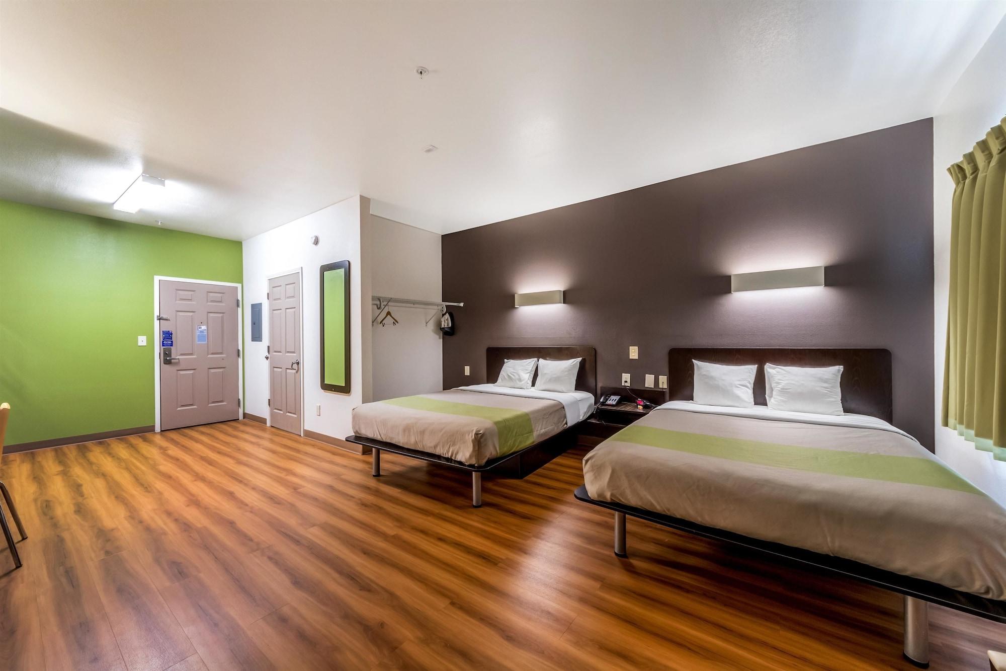 Super 8 By Wyndham 2*