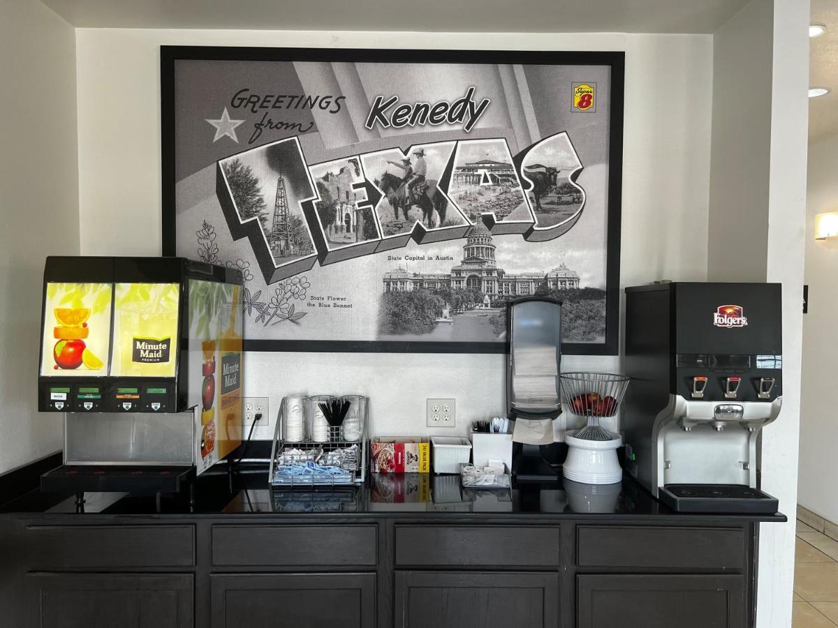Super 8 By Wyndham Motel