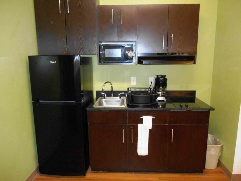 Super 8 By Wyndham Motel 2*