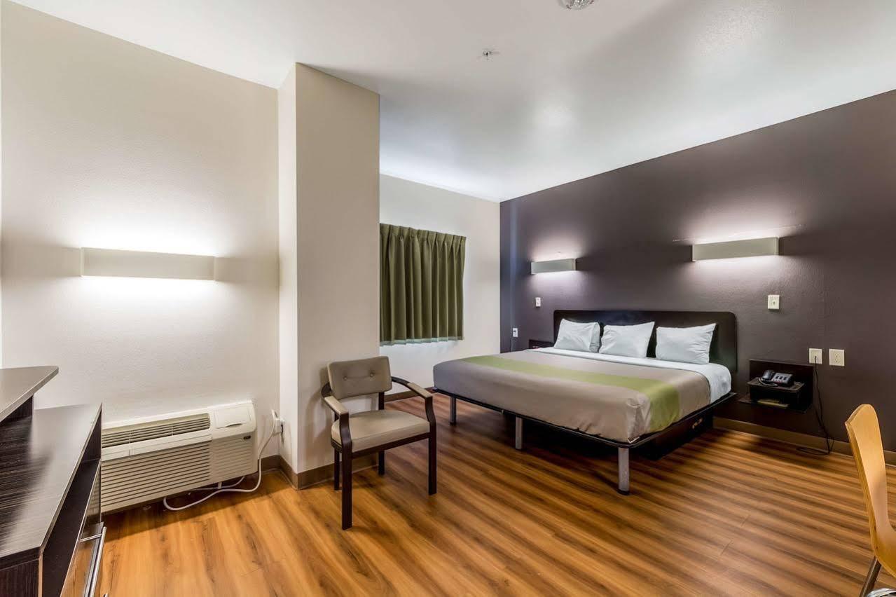 Motel Super 8 By Wyndham 2*