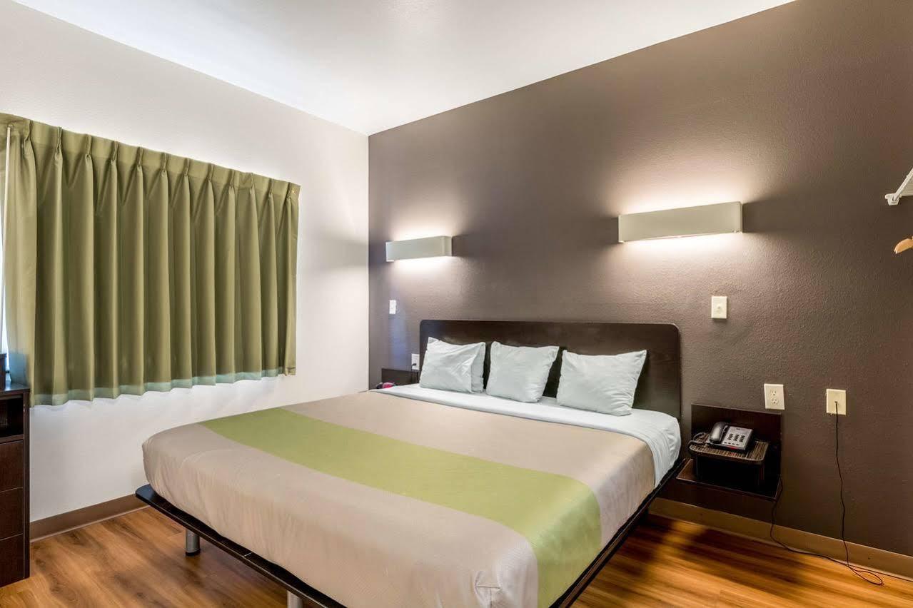 Motel Super 8 By Wyndham 2*
