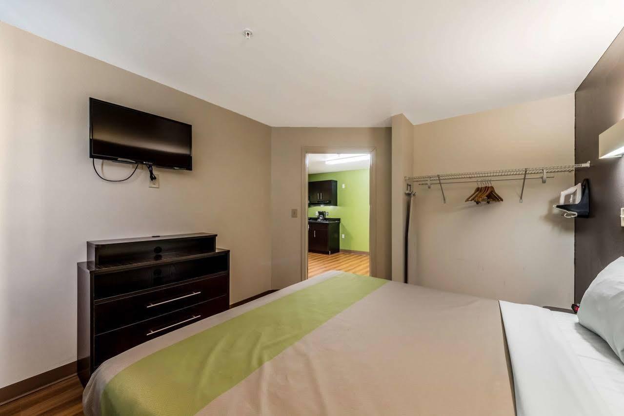 Super 8 By Wyndham